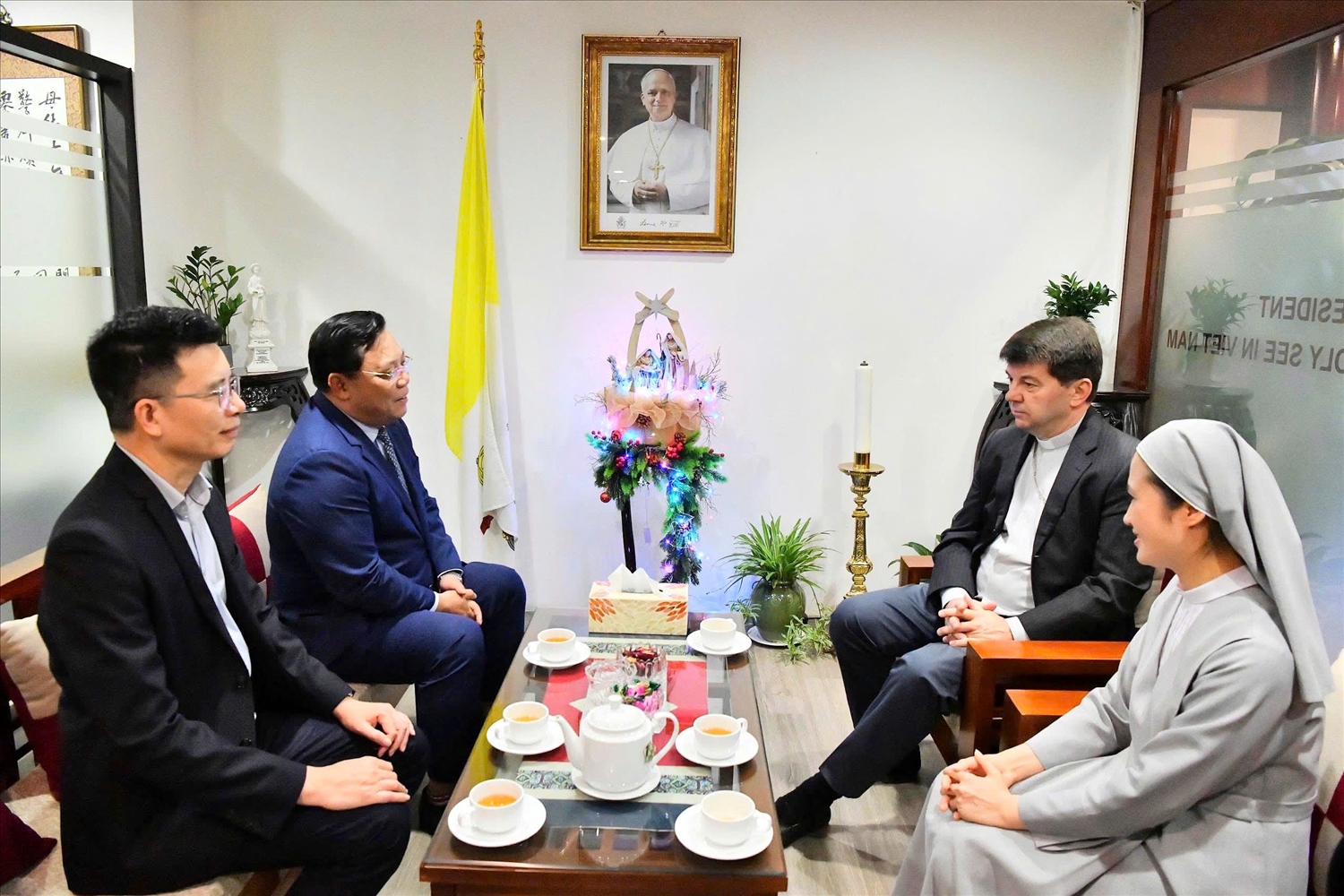 Toàn cảnh buổi thăm