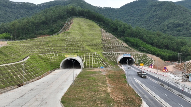  Dự án hoàn thiện Hầm Thần Vũ trên cao tốc Diễn Châu - Bãi Vọt là 1 trong số 4 dự án sẽ được khởi công ngày 19/12 (Ảnh TL)