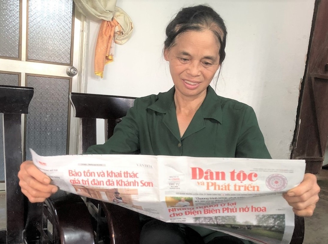 Được cung câp thông tin, Người có uy tín phát huy vai trò “cầu nối” đưa chủ trương, chính sách của Đảng, Nhà nước đến với người dân, đồng thời chuyển tải tâm tư, nguyện vọng của đồng bào các dân tộc đến với cấp ủy Đảng, chính quyền các cấp.