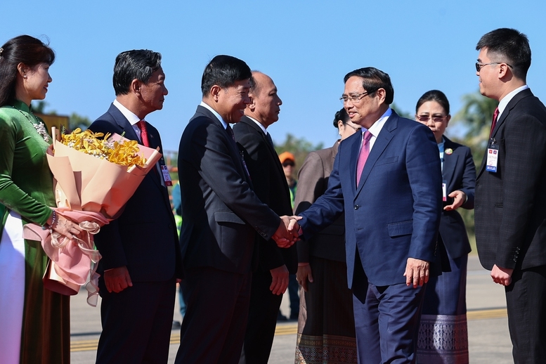 Chuyến công tác của Thủ tướng tới Lào diễn ra trong bối cảnh quan hệ chính trị, lòng tin chiến lược Việt Nam – Lào tiếp tục được củng cố, thắt chặt, khẳng định vai trò nòng cốt, định hướng tổng thể trong quan hệ hai nước - Ảnh: VGP/Nhật Bắc