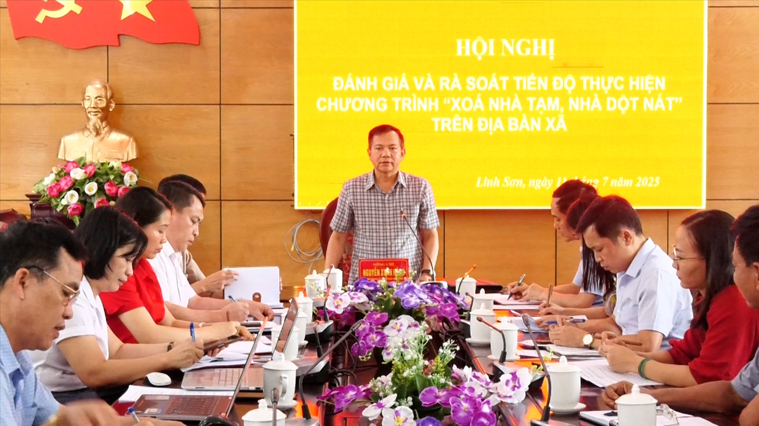 Công tác xóa nhà tạm, nhà dột nát trên địa bàn xã Linh Sơn luôn được lãnh đạo xã quan tâm, chỉ đạo sát sao, góp phần cải thiện điều kiện sống cho người dân.