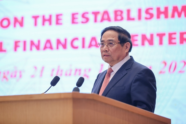 Thủ tướng cho rằng, việc đưa Trung tâm tài chính quốc tế vào hoạt động là sự khởi đầu của một quá trình đổi mới cả về số lượng, chất lượng, hiệu quả đối với sự phát triển thị trường tài chính - Ảnh: VGP/Nhật Bắc