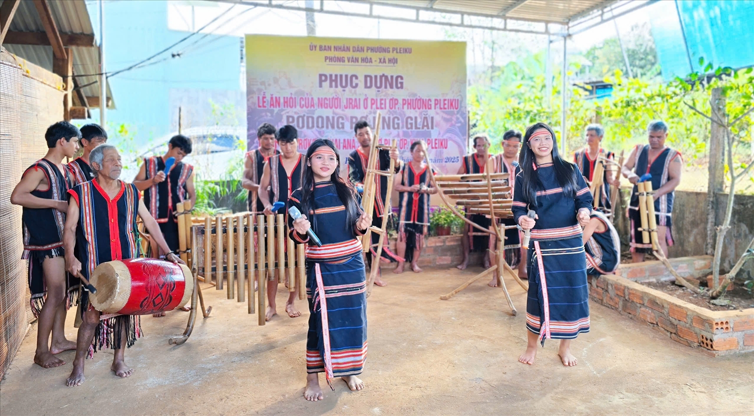 Những bài hát mừng chiến thắng, mừng lúa mới được cất vang 