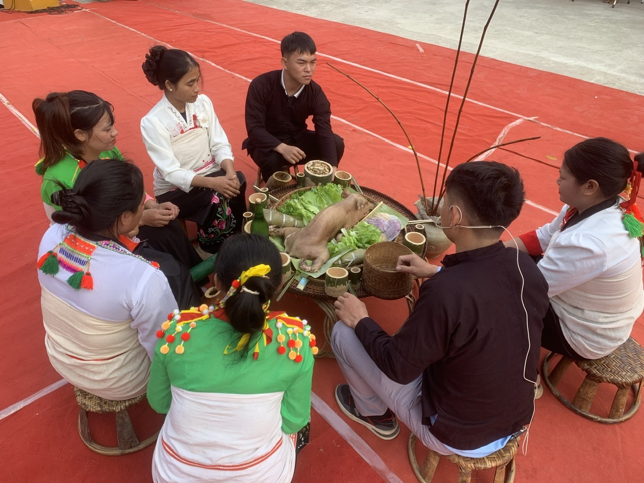 Trích đoạn lễ về nhà mới của bản Nậm Tần.