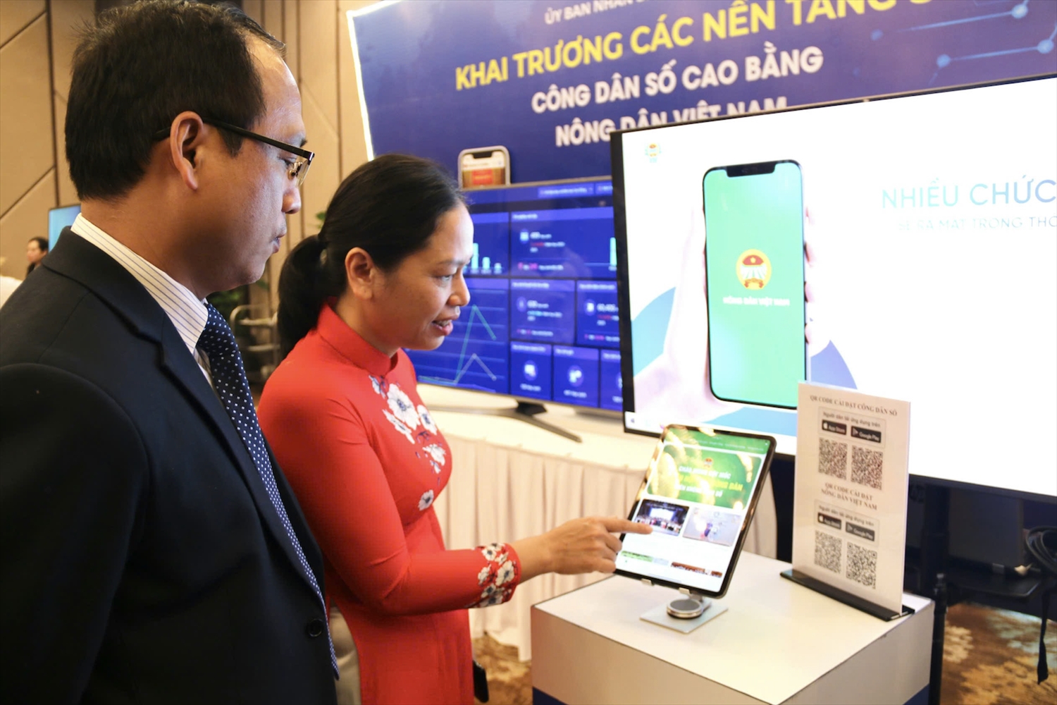 Cao Bằng đã xây dựng và vận hành nền tảng Công dân số Cao Bằng - kênh tổng hợp kết nối giữa người dân, doanh nghiệp với chính quyền.