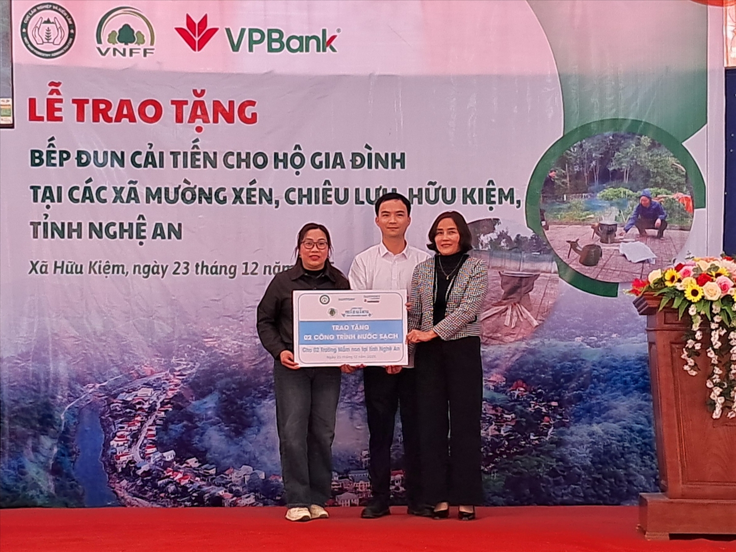 Đơn vị tài trợ trao tặng 2 công trình nước sạch cho Trường Mầm Non Bảo Nam thuộc xã Hữu Kiệm và Trường Mầm Non Chiêu Lưu 2, thuộc xã Chiêu Lưu.