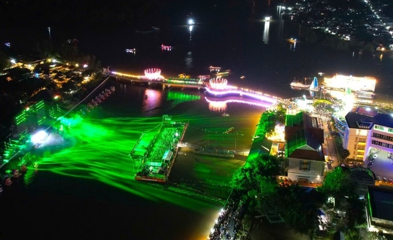 Chương trình khai mạc Lễ hội Văn hóa sông nước 2025 sẽ diễn ra với sân khấu nổi trên sông, mang lại không gian văn hoá đặc sắc miền Tây Nam Bộ