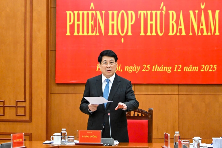 Chủ tịch nước Lương Cường phát biểu chỉ đạo tại Phiên họp.