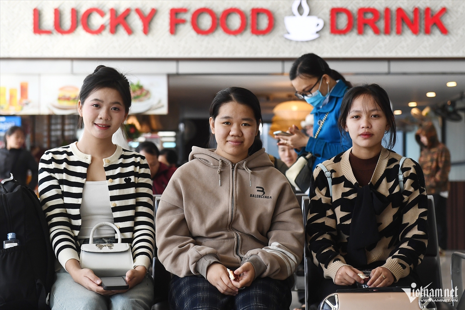 Học sinh, sinh viên, thanh niên DTTS đến Hà Nội, chuẩn bị dự Lễ Tuyên dương 2