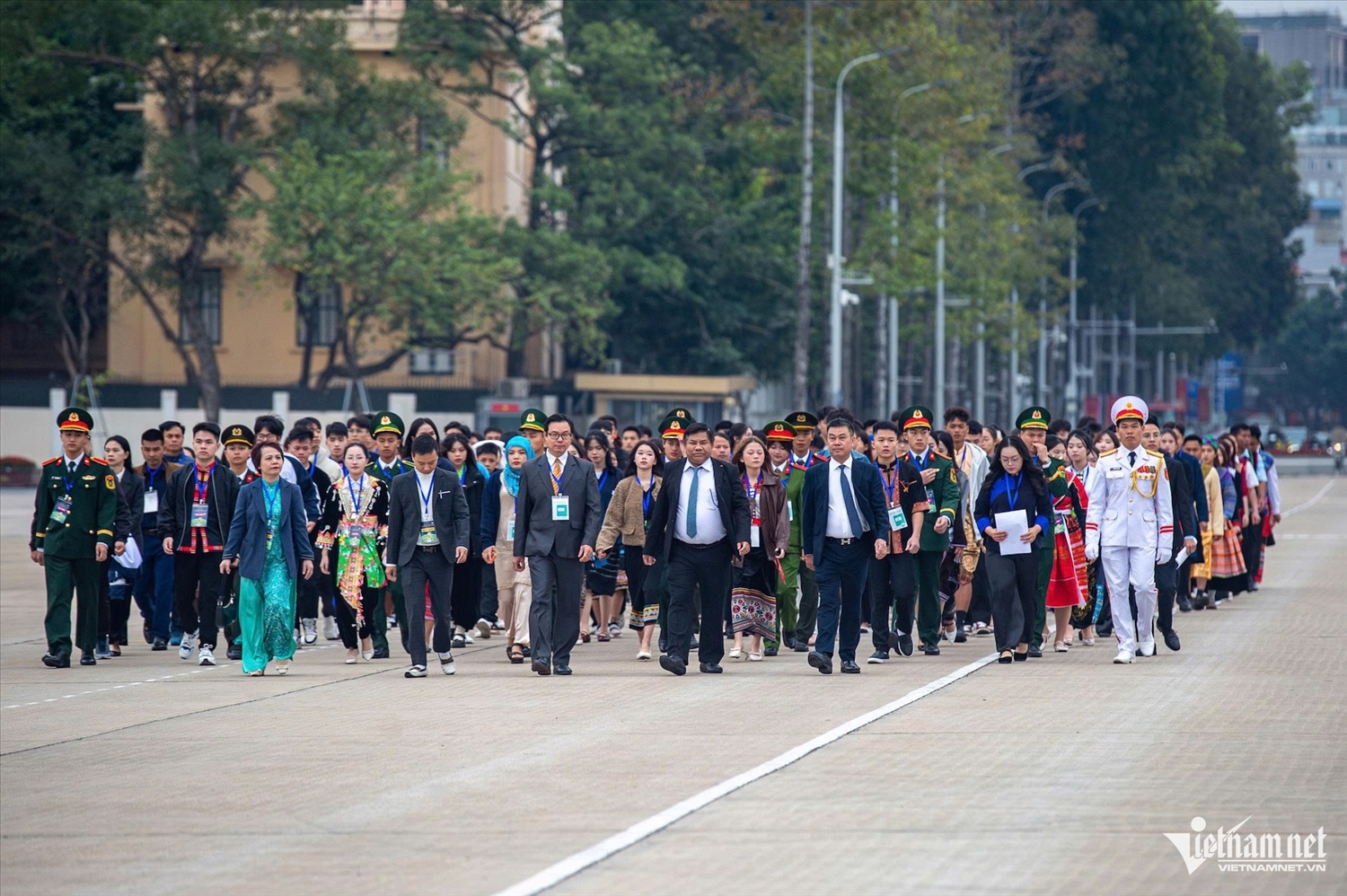 Đoàn học sinh, sinh viên, thanh niên DTTS xuất sắc, tiêu biểu báo công dâng Bác
