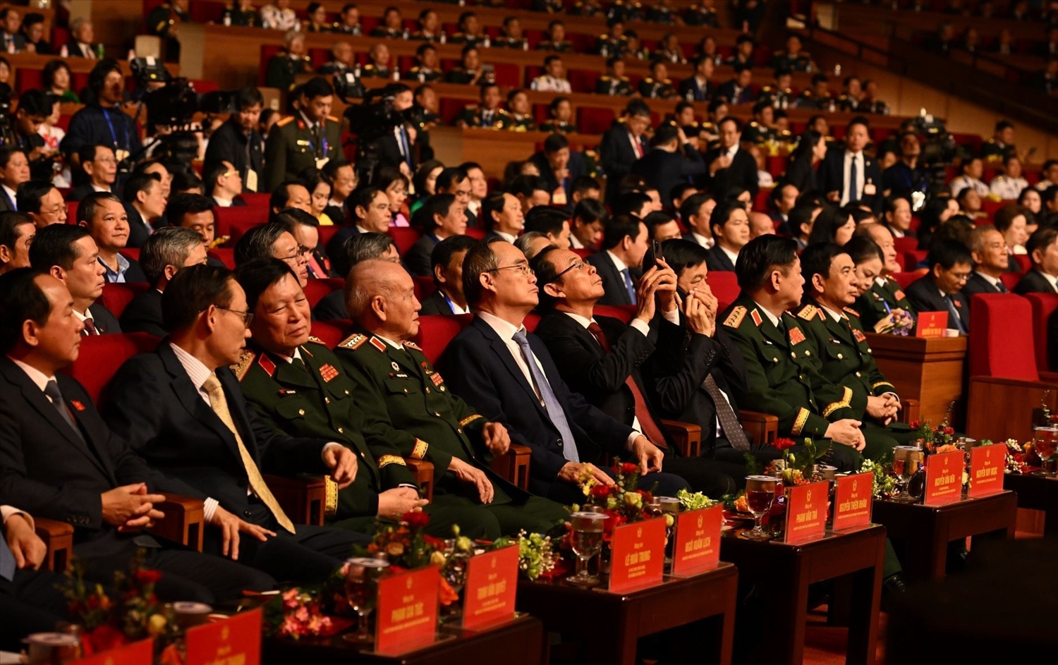 Các đồng chí lãnh đạo Đảng, Nhà nước tham dự Đại hội Thi đua yêu nước toàn quốc lần thứ XI.