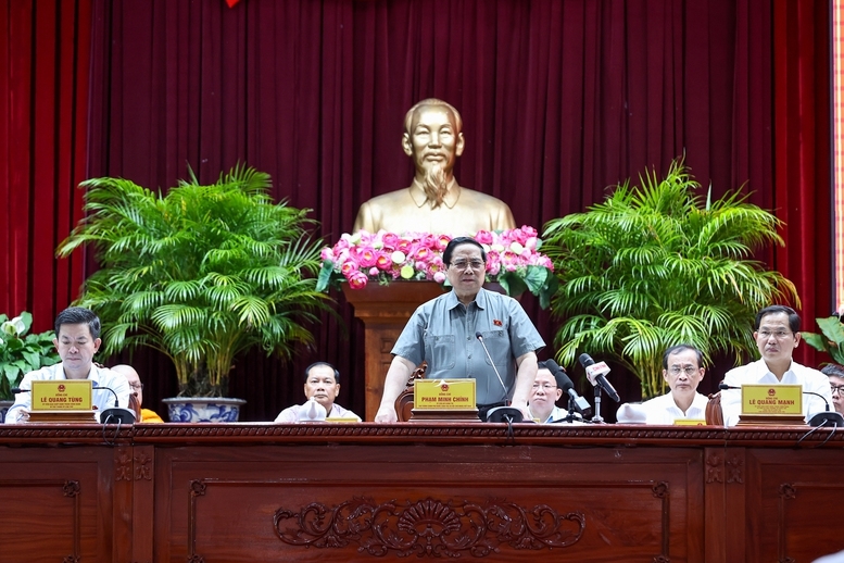 Thủ tướng chỉ đạo các bộ ngành, địa phương, trong đó có TP. Cần Thơ cần tiếp tục rà soát xây dựng, hoàn thiện thể chế, tháo gỡ điểm nghẽn, biến thể chế thành lợi thế cạnh tranh quốc gia để thu hút nguồn lực trong và ngoài nước - Ảnh: VGP/Nhật Bắc