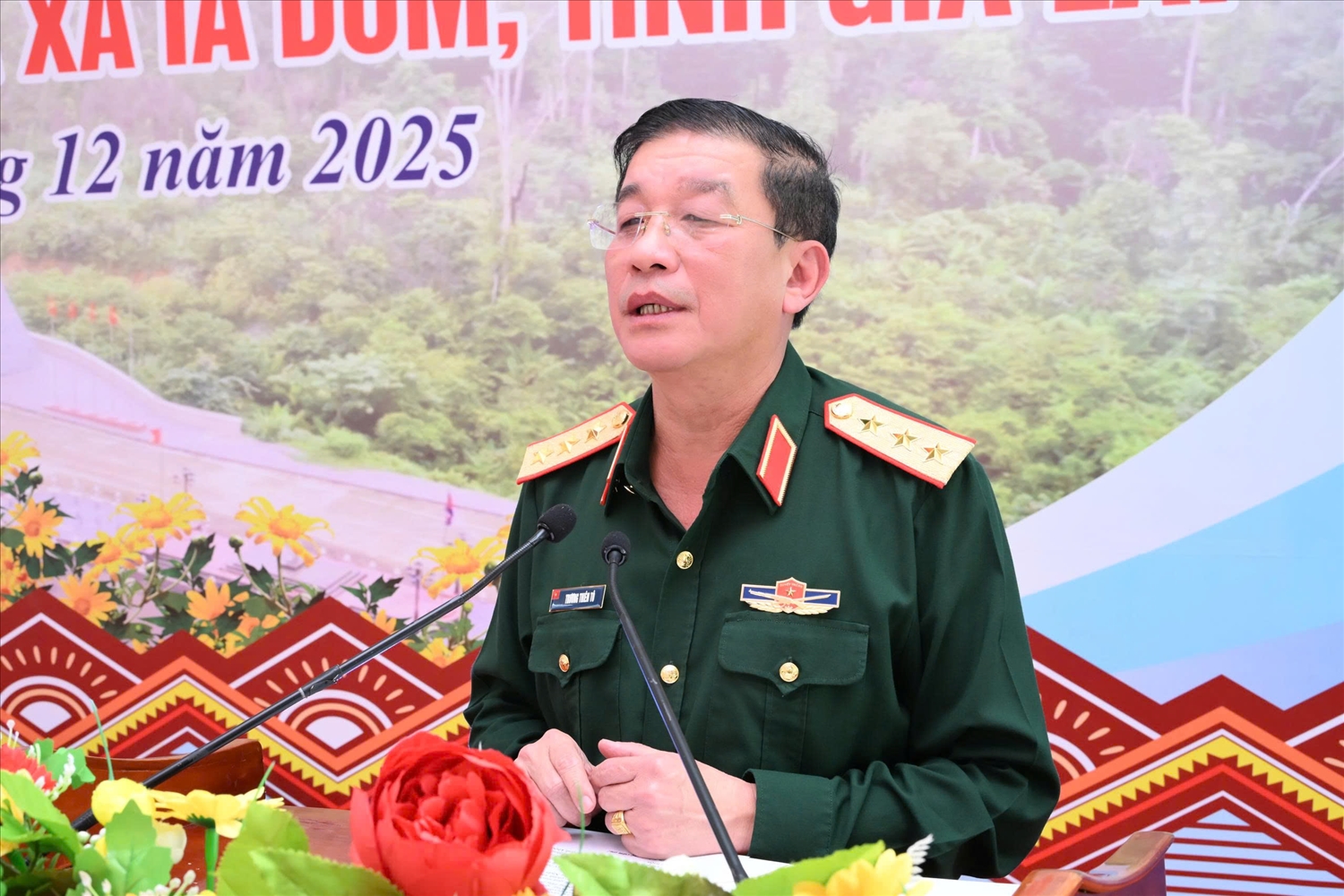 Thượng tướng Trương Thiên Tô, Phó chủ nhiệm Tổng cục Chính trị phát biểu tại buổi lễ