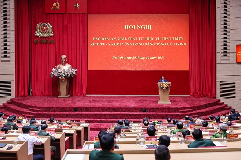 Thủ tướng Chính phủ giao các bộ, ngành, địa phương hoàn thành 7 nhóm nhiệm vụ lớn, trọng tâm chủ yếu về chăm lo, phát triển kinh tế, văn hóa, giáo dục, y tế vùng Đồng bằng sông Cửu Long - Ảnh: VGP/Nhật Bắc