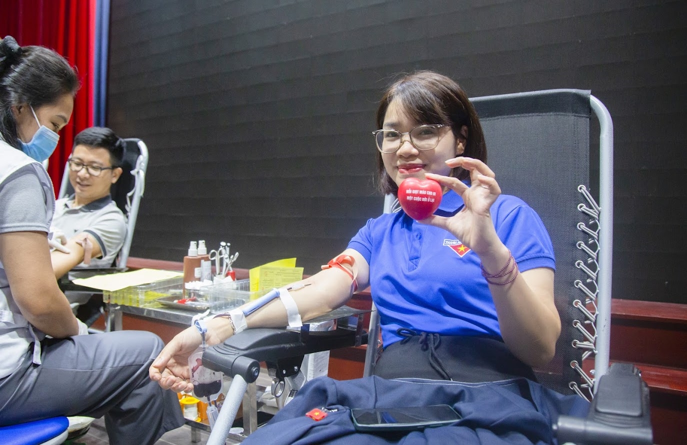 (TIN PV) "Một giọt máu cho đi - Một cuộc đời ở lại" 4