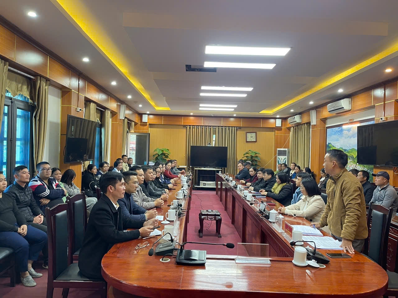 Đoàn công tác làm việc, trao đổi kinh nghiệm triển khai các mô hình phát triển sản xuất theo chuỗi giá trị, đa dạng hóa sinh kế cộng đồng tại xã Mèo Vạc