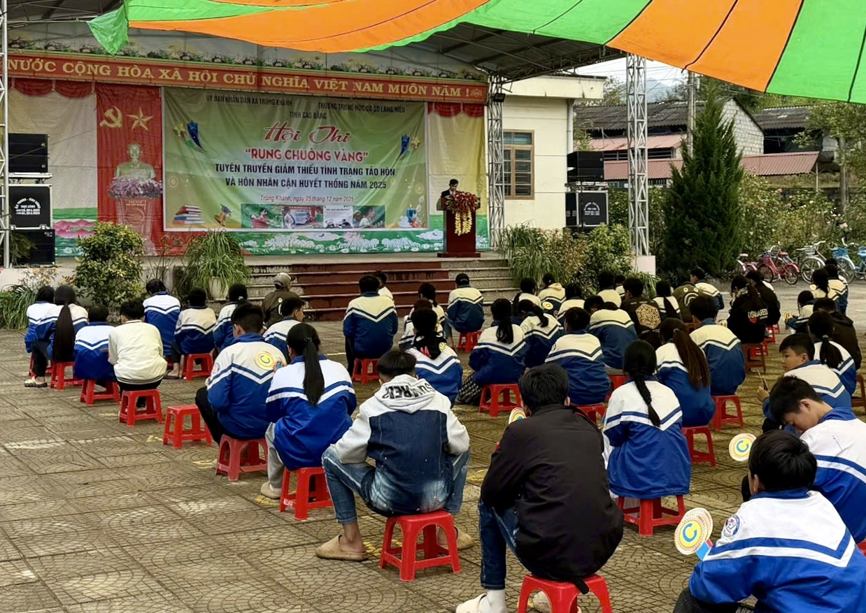 (Chuyên đề Cao Bằng) Những đứa trẻ “mang nợ” trên đỉnh Cà Lò 1