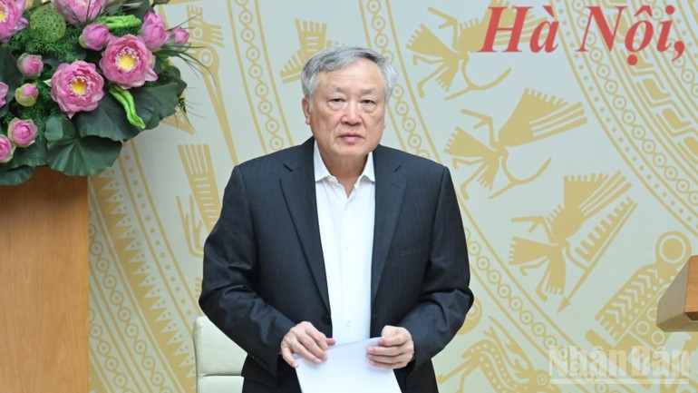 Phó Thủ tướng Thường trực Chính phủ Nguyễn Hoà Bình phát biểu ý kiến tại hội nghị. (Ảnh: TRẦN HẢI)