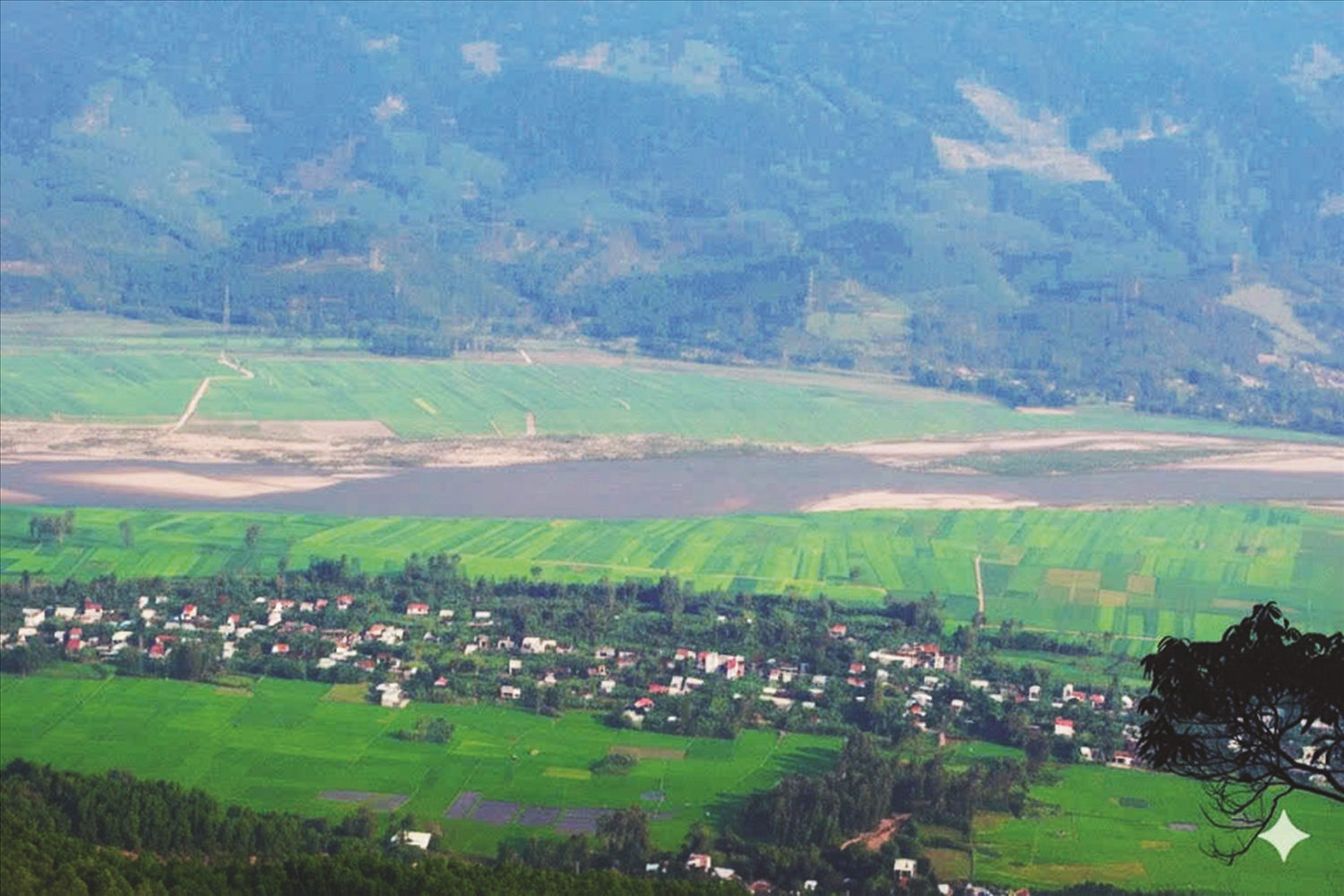 Xóm làng yên bình dưới thung lũng Bằng Am