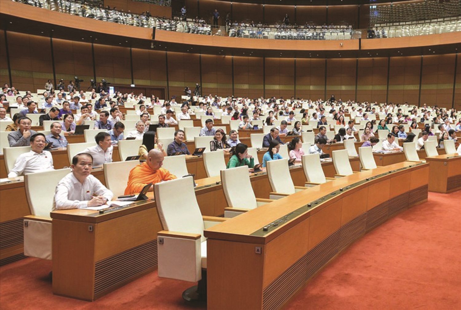 Kỳ họp thứ 10, Quốc hội khóa XV đã dành nhiều nguồn lực, ưu tiên đầu tư phát triển vùng đồng bào DTTS và miền núi