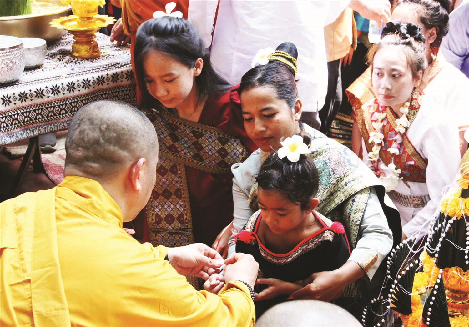 Hằng năm, tại xã Buôn Đôn vẫn tổ chức lễ hội truyền thống của người Lào