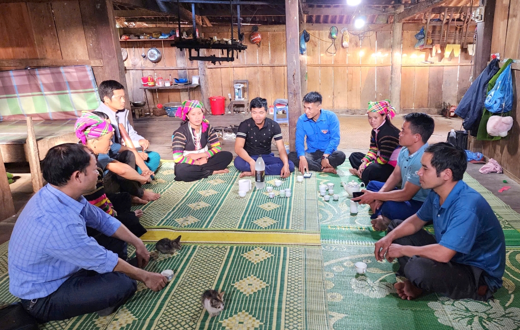 (bài chuyên đề CB) Đám cưới sớm và những đứa trẻ không giấy khai sinh ở vùng cao Cao Bằng 1