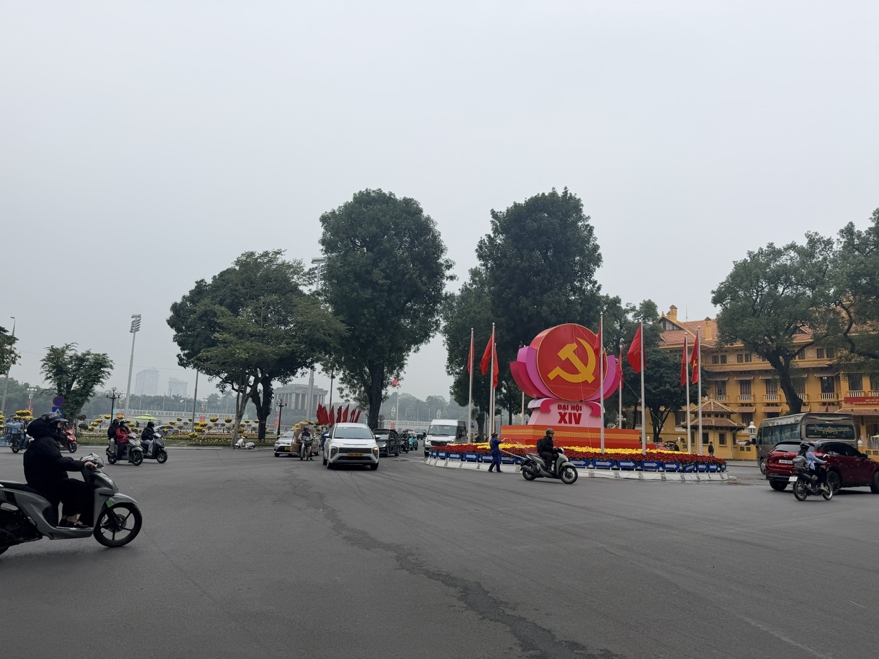 Không gian trước Lăng Chủ tịch Hồ Chí Minh, phía Bộ Ngoại giao