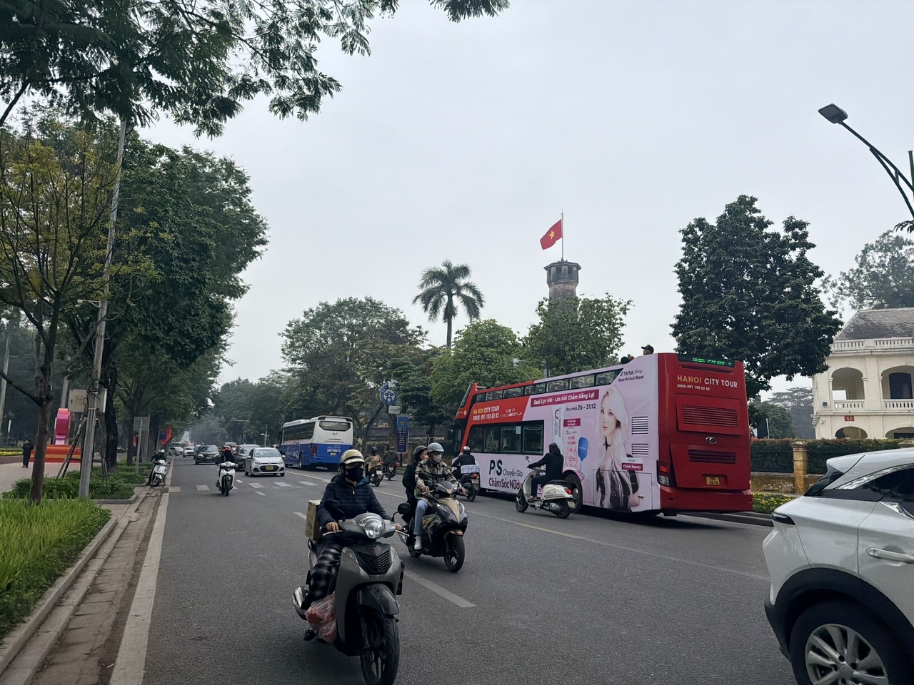 Cột cờ Hà Nội