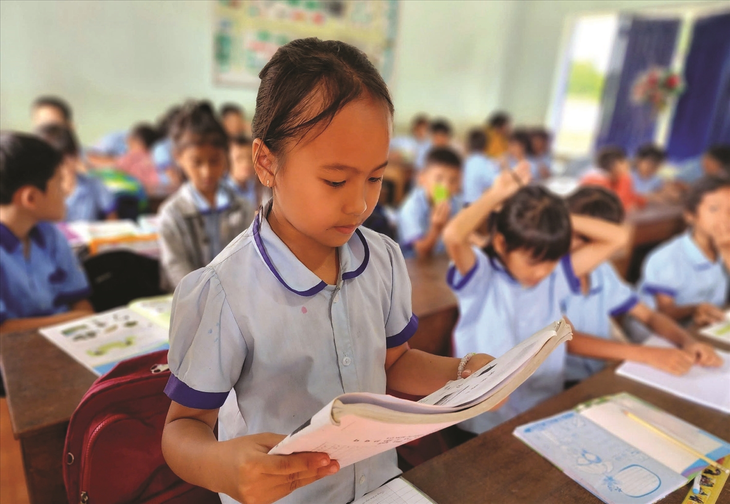 Học sinh thích thú trong mỗi tiết học tiếng Ê Đê