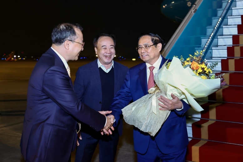 Thủ tướng Phạm Minh Chính về tới Hà Nội, kết thúc tốt đẹp chuyến công tác tại Lào 1