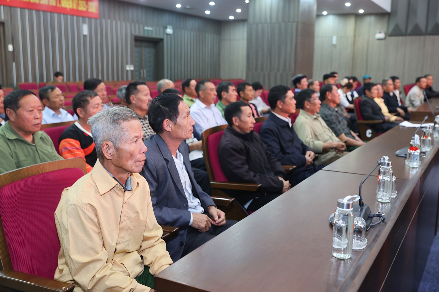 Nhiều tấm gương Người có uy tín của tỉnh Sơn La về làm kinh tế giỏi, giữ gìn an ninh trật tự và là hình mẫu để người dân noi theo.