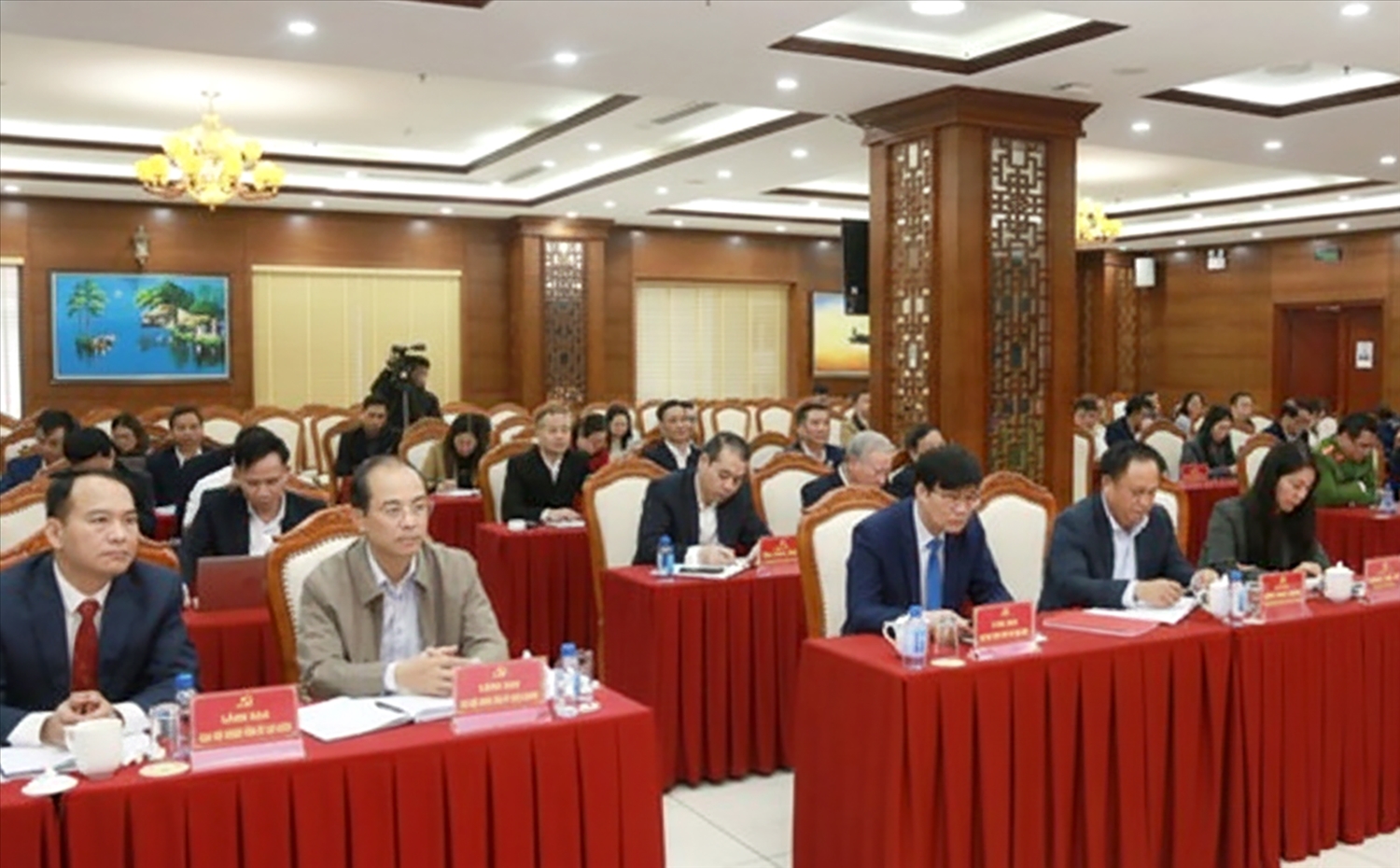 Quang cảnh hội nghị