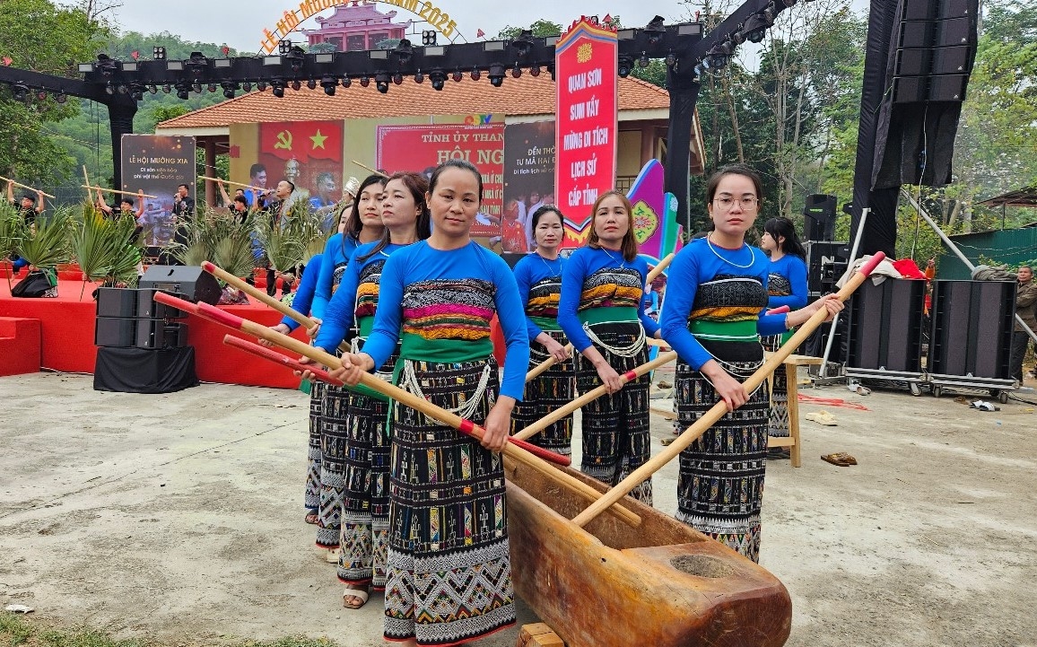 Thiên nhiên tươi đẹp và bản sắc văn hóa giàu đậm đà là nền tảng để Sơn Thủy phát triển du lịch cộng đồng.