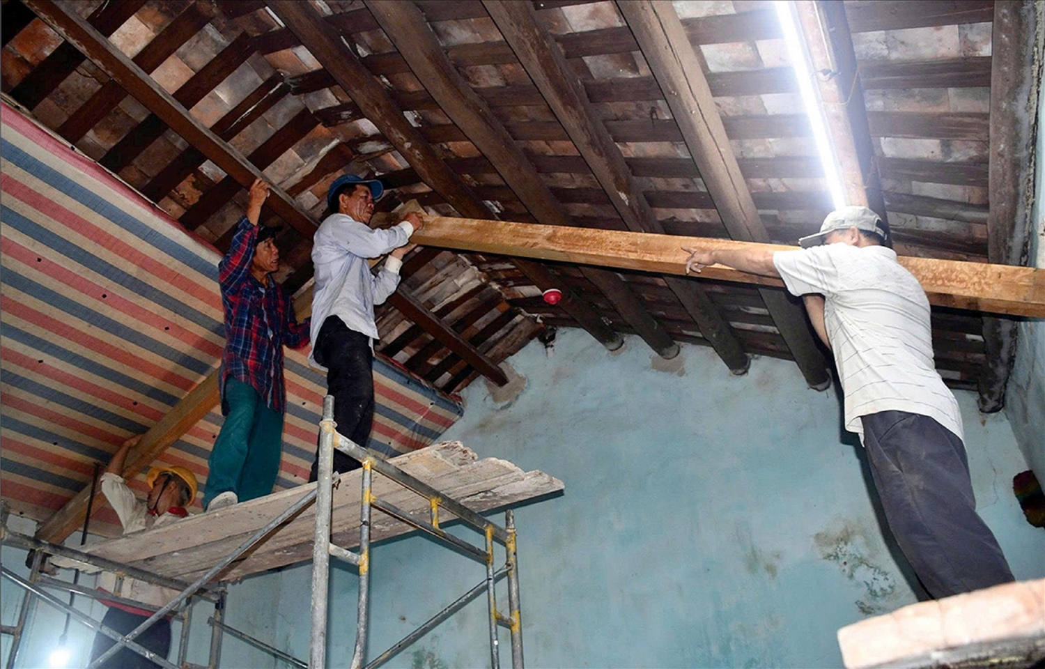 Nhà cổ số 68 Trần Phú thường xuyên được ngành chức năng gia cố.