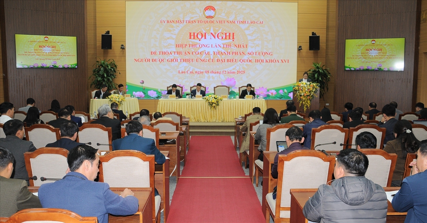 Hội nghị thống nhất giới thiệu 29 người ứng cử đại biểu Quốc hội khoá XVI (ảnh Trọng Bảo)