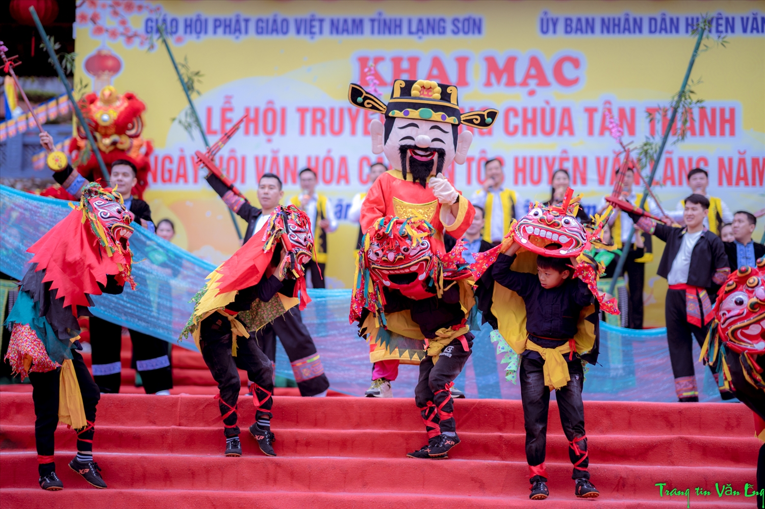 Độc đáo màn múa chào hội, múa vui hội