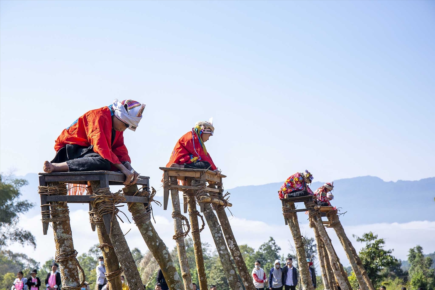 Lễ Tủ Cải - hay còn gọi là lễ cấp sắc, lễ trưởng thành của người Dao đầu bằng