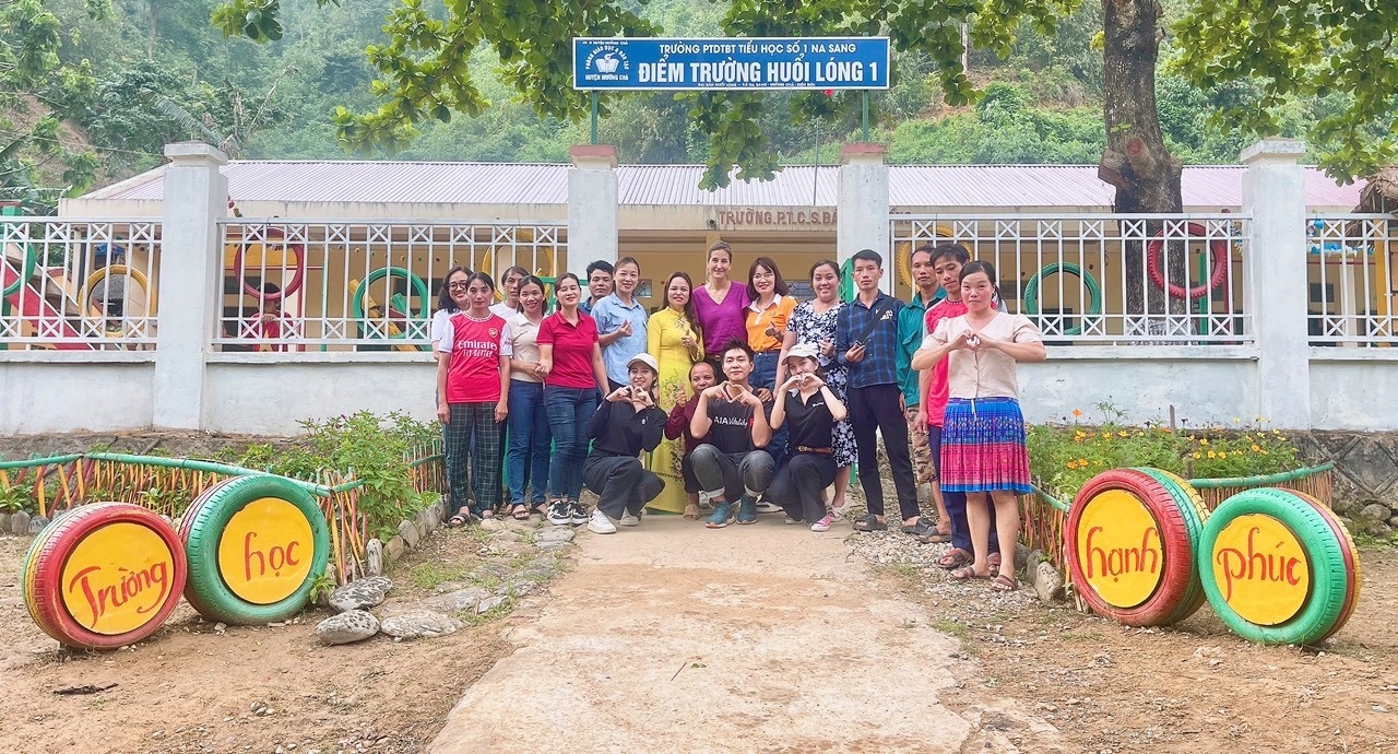 Từ vốn tài trợ không hoàn lại, Trường PTDTBT Tiểu học số 1 Na Sang, ở huyện Mường Chà cũng đã và đang xây dựng môi trường học tập hạnh phúc, an toàn, lành mạnh, mang lại giá trị tốt đẹp cho học sinh và giáo viên nhằm góp phần nâng cao chất lượng giáo dục của nhà trường.