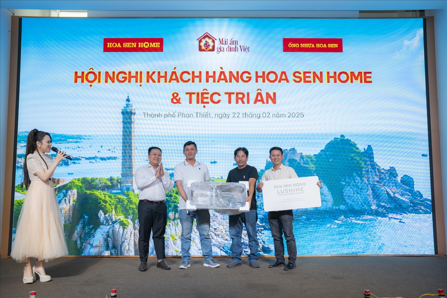 Hoa Sen Home gửi lời tri ân sâu sắc tới khách hàng với những món quà đặc biệt