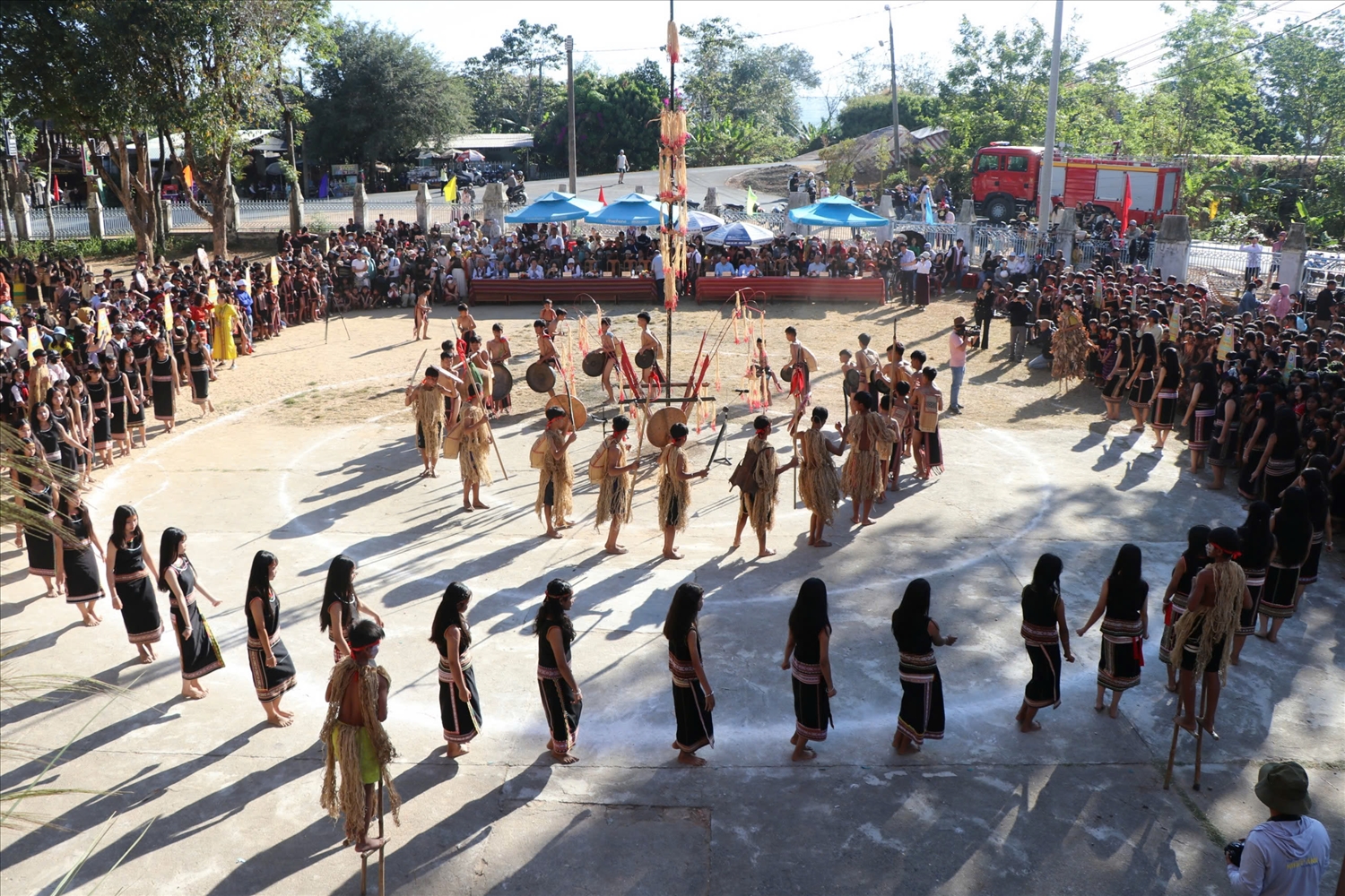 Liên hoan là dịp để các em học sinh được giao lưu, chia sẻ, học hỏi, đoàn kết, tìm hiểu thêm về văn hoá và bản sắc của các dân tộc