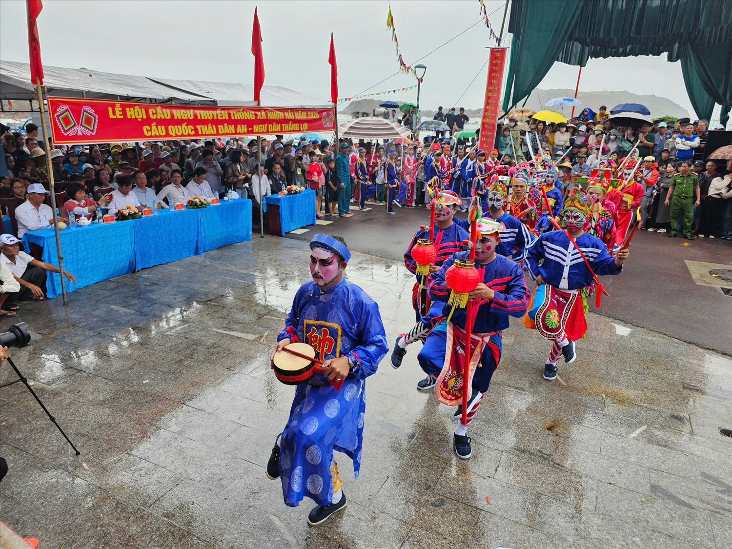 Lễ hội cầu ngư ở xã Nhơn Hải.