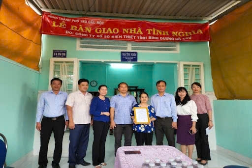 Công ty Xổ số kiến thiết tỉnh Bình Dương xây tặng Nhà Tình Nghĩa cho gia đình chính sách trên địa bàn TP Thủ Dầu Một