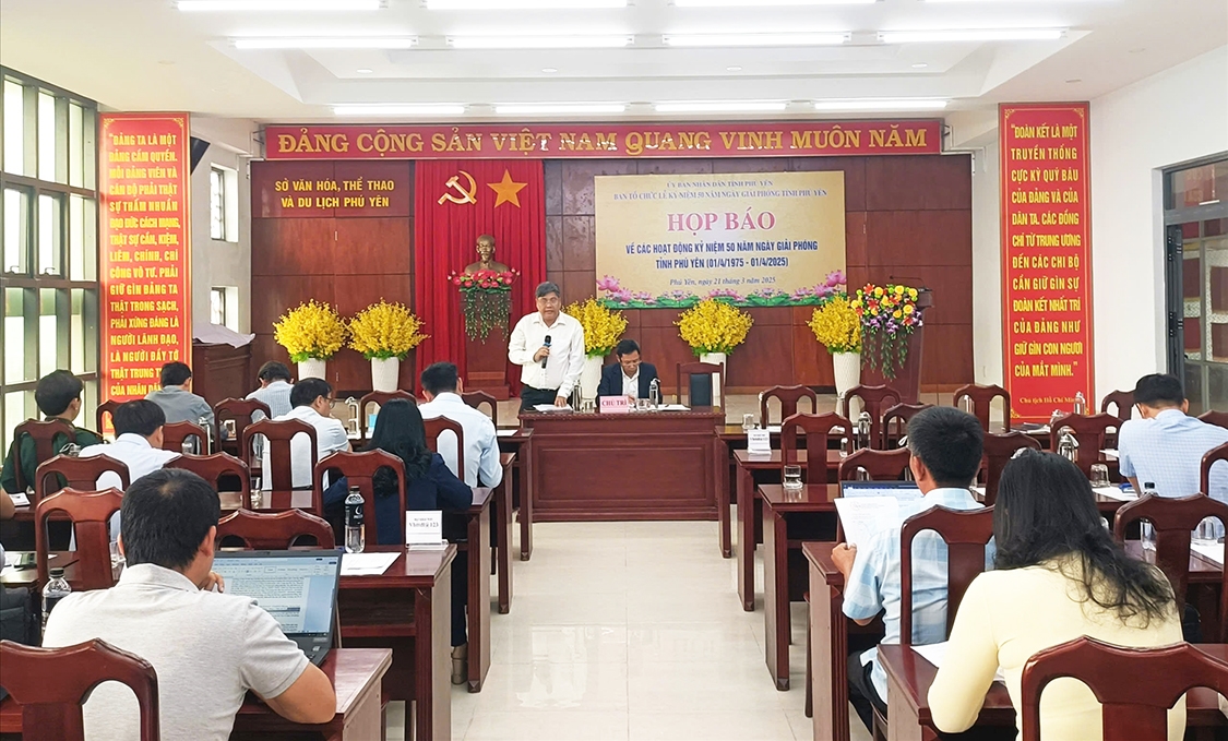 Quang cảnh buổi họp báo