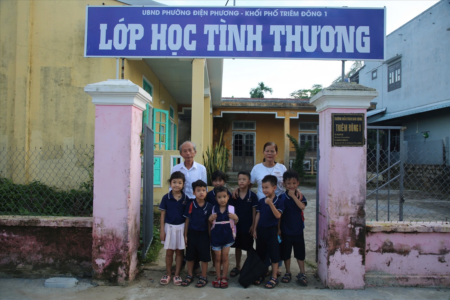 Lớp học tình thương ở Triêm Đông đang từng ngày giúp nhiều học sinh có hoàn cảnh khó khăn được củng cố, nâng cao kiến thức.