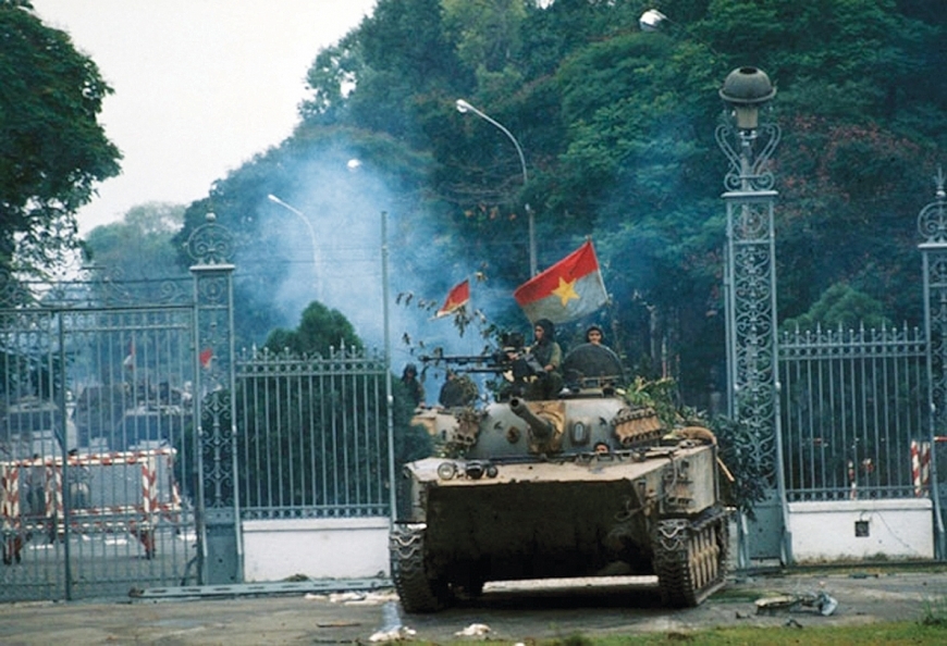 Chiếc xe tăng T-59 mang số hiệu 390 của ta đã húc đổ của Dinh Độc Lập vào ngày 30/4/1975 là giấu mốc lịch sử chói lọi trong công cuộc chống Mỹ cứu nước của dân tộc ta (Ảnh: Tư liệu)