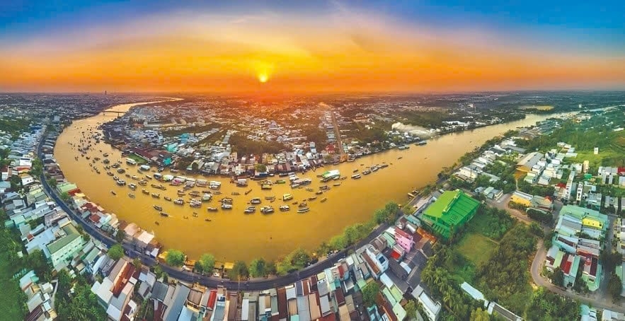 Từ ngổn ngang sau chiến tranh, đồng bằng Sông Cửu Long đã phát triển thành vùng trọng điểm sản xuất lương thực của nước ta 