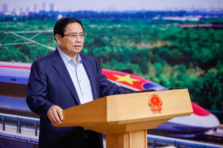 Thủ tướng Phạm Minh Chính, Trưởng Ban Chỉ đạo các công trình trọng điểm, dự án quan trọng quốc gia lĩnh vực đường sắt, chủ trì phiên họp thứ hai của Ban Chỉ đạo - Ảnh: VGP/Nhật Bắc