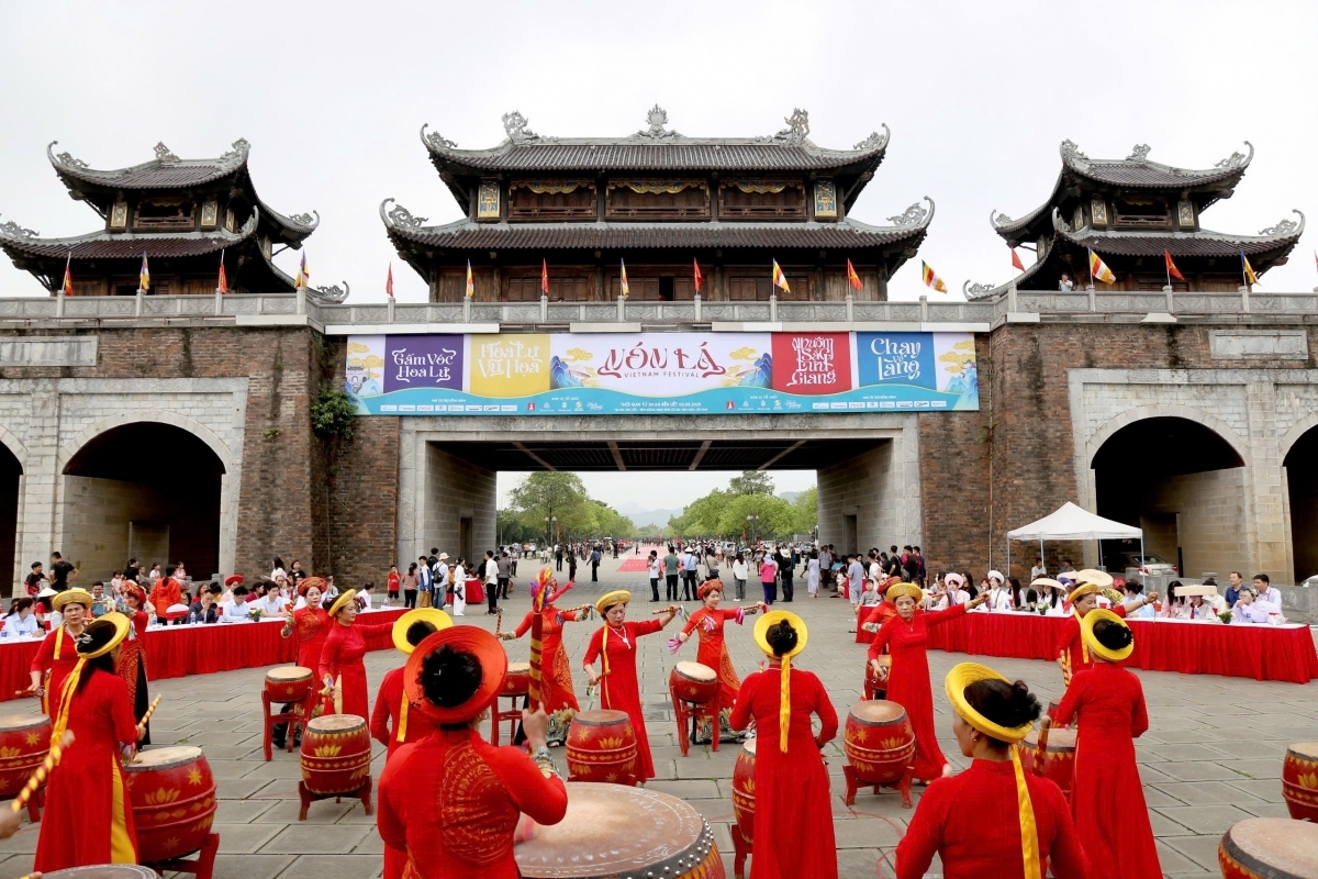 Trình diễn nghệ thuật tại lễ hội Nón lá - Việt Nam Festival 2025. Ảnh: Minh Đường