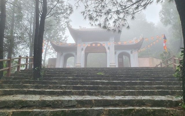 Tam quan của chùa