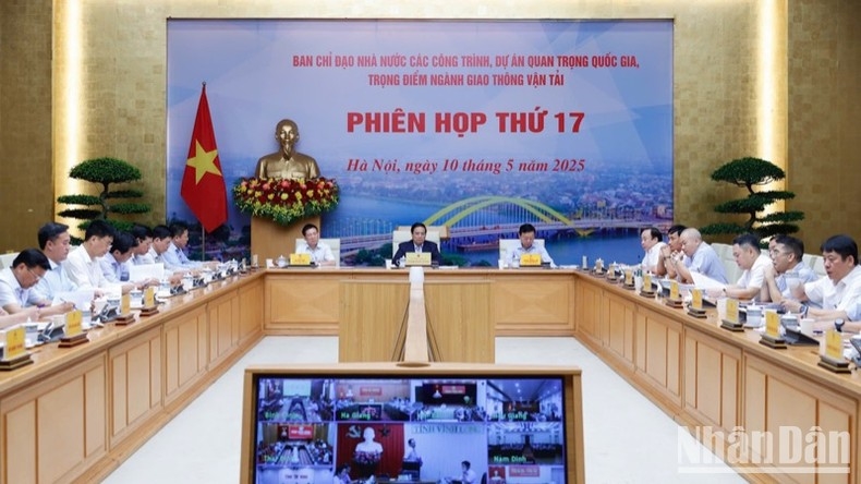 Quang cảnh phiên họp. (Ảnh: TRẦN HẢI)
